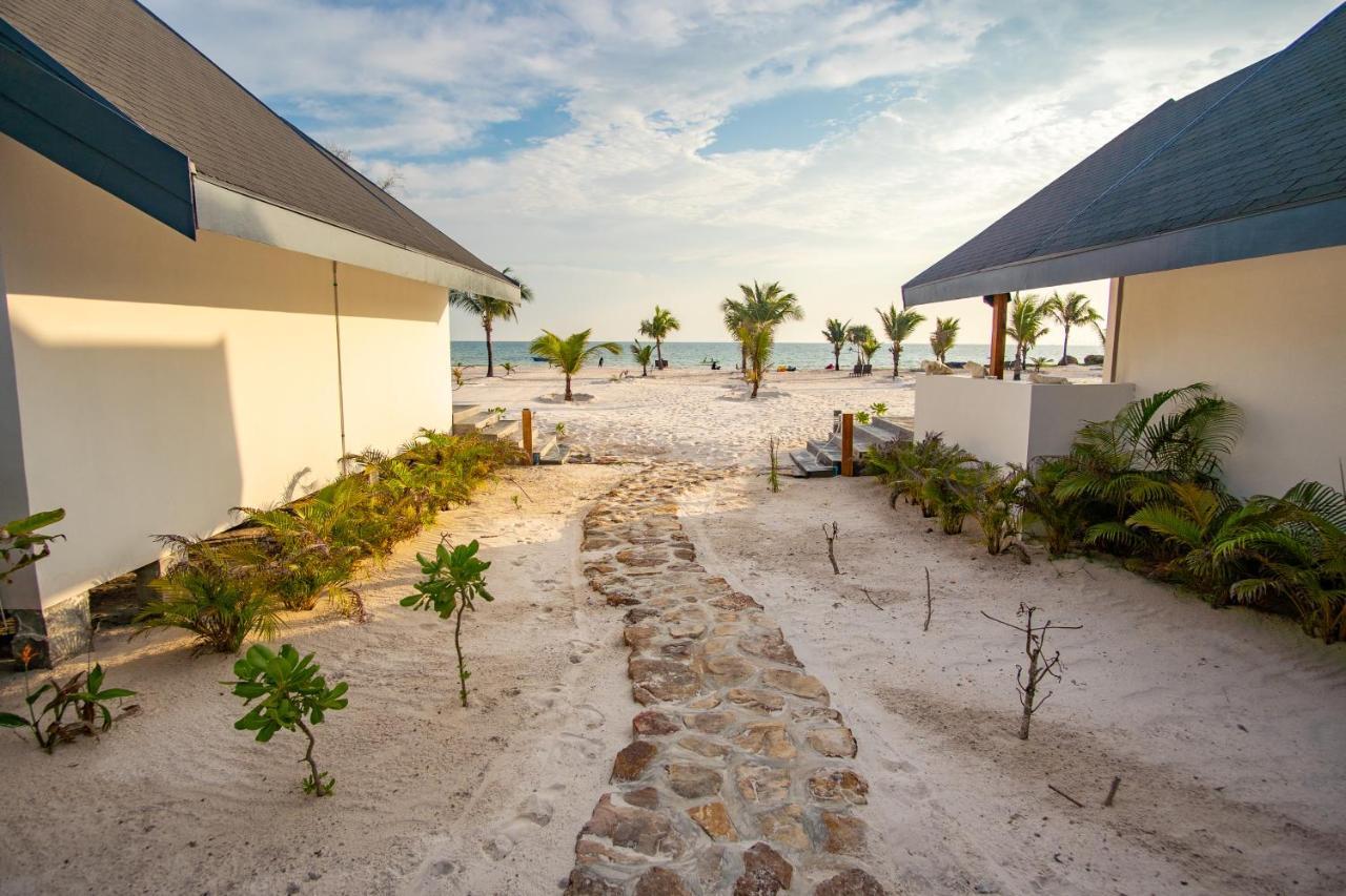 You&Me Resort Pagoda Beach Eksteriør billede