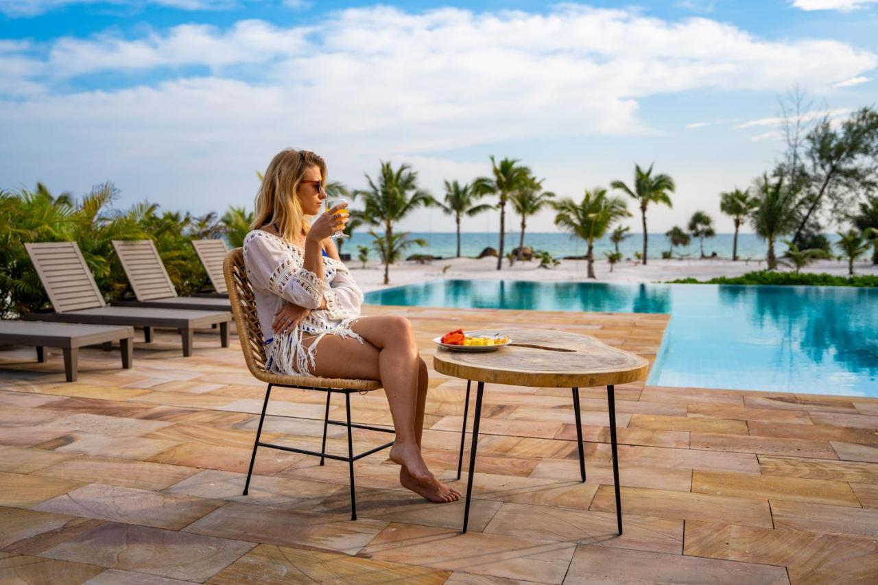 You&Me Resort Pagoda Beach Eksteriør billede