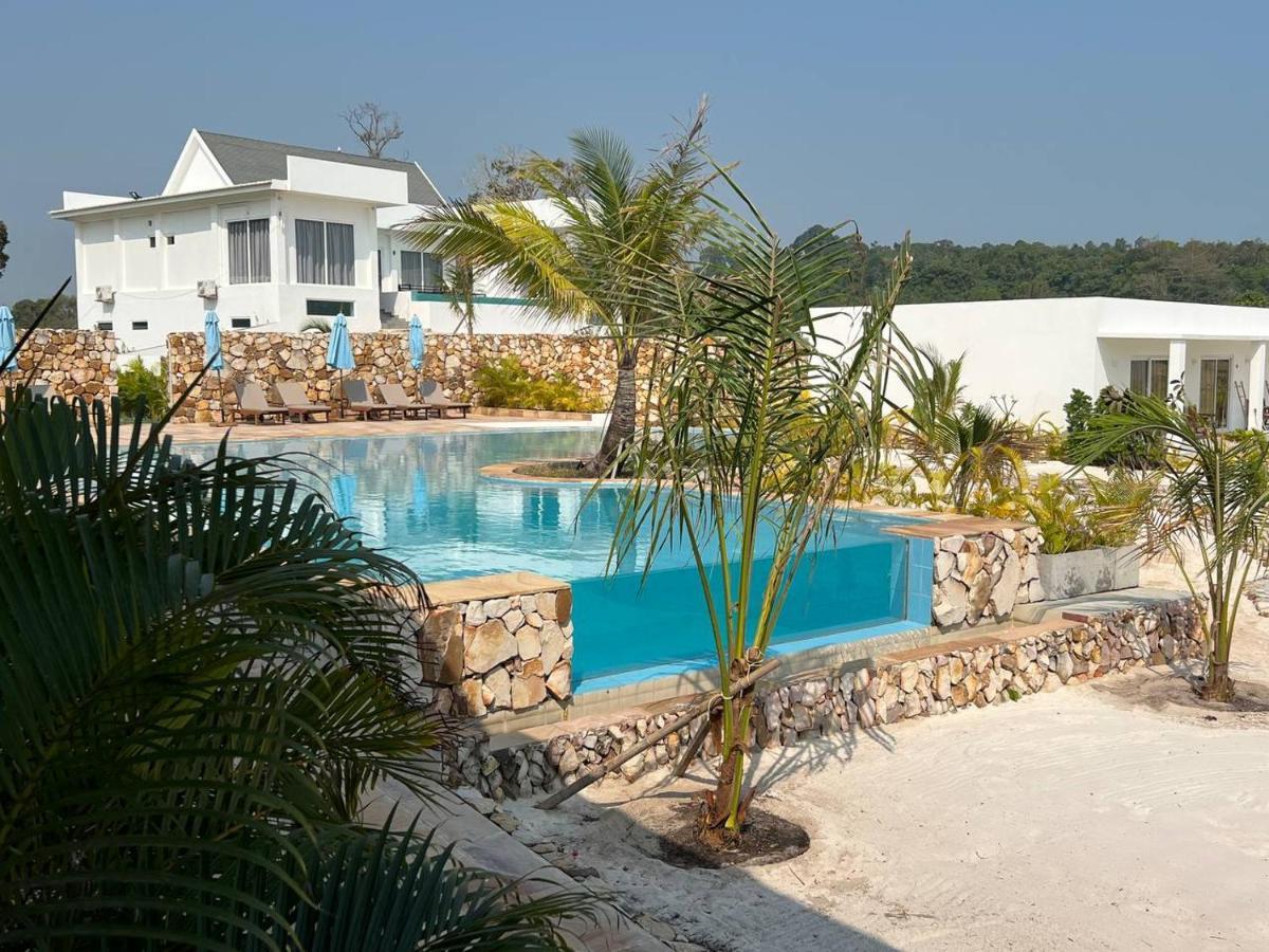 You&Me Resort Pagoda Beach Eksteriør billede